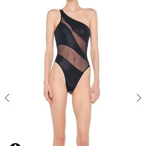 One-Shoulder Black Swimsuit
